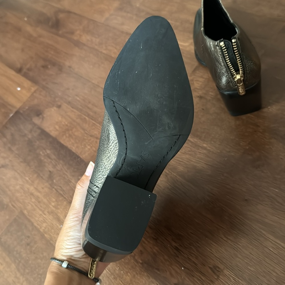 Unworn! Block Heeled Booties - image 3